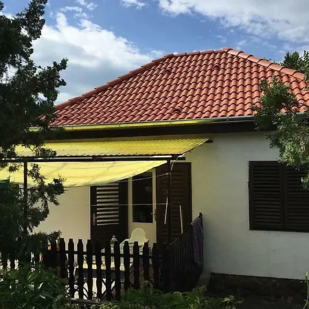 In Fonyod/balaton 37968